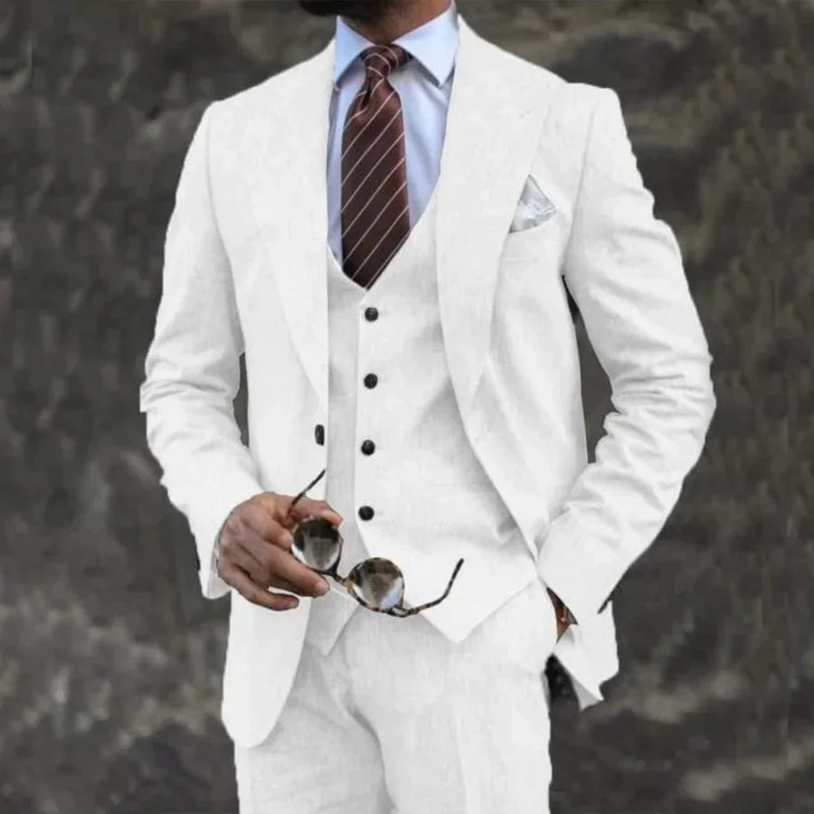 Men's suit with turn down collar