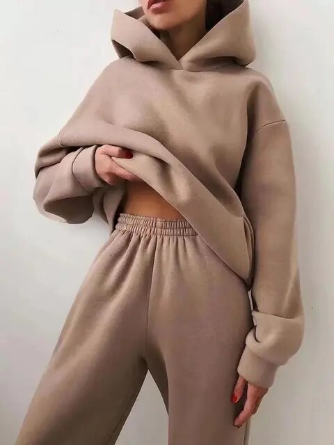 Women's hoodie and jogging set