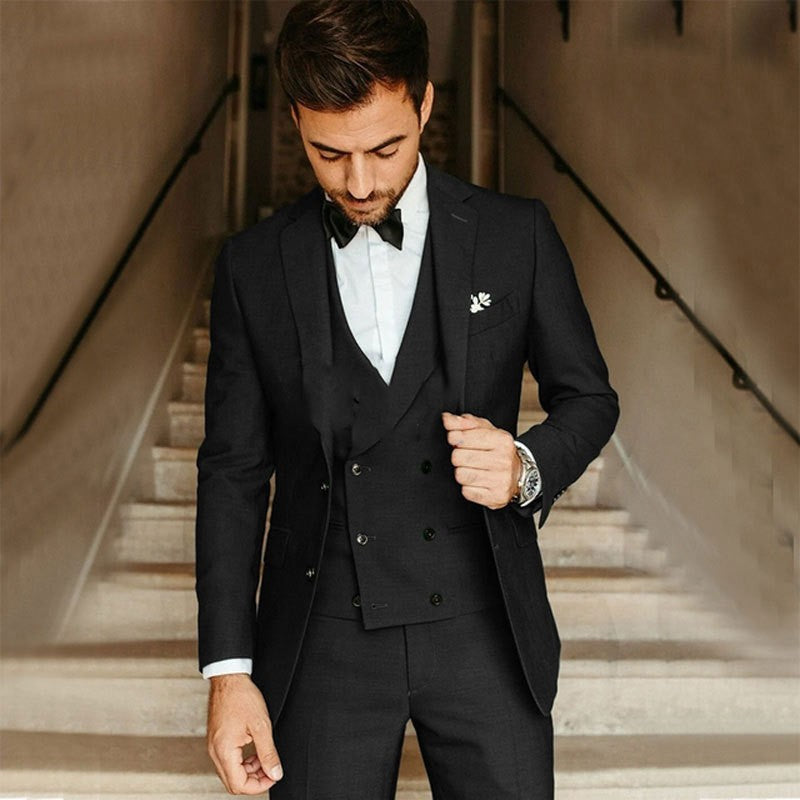 Men's suit with classic design