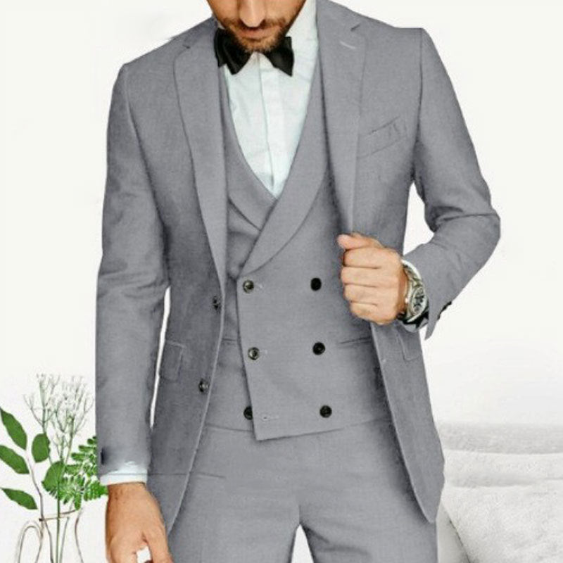 Men's suit with classic design