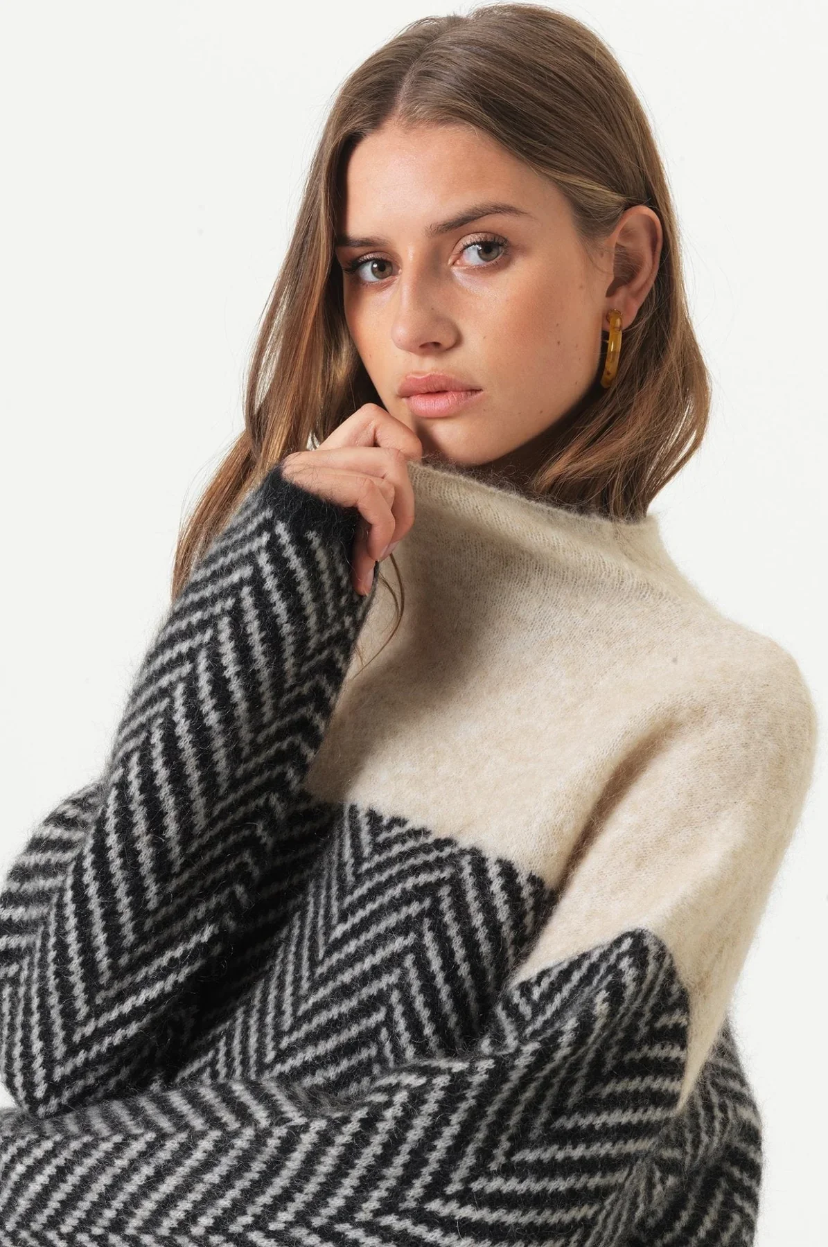 Soft Cashmere Turtleneck Sweater for Women