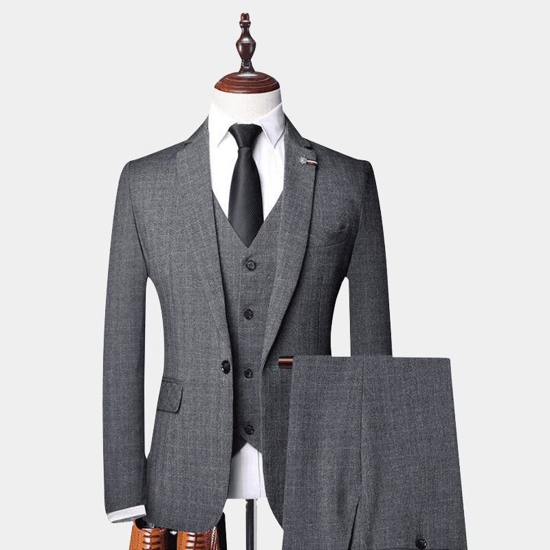 Men's suit with timeless design